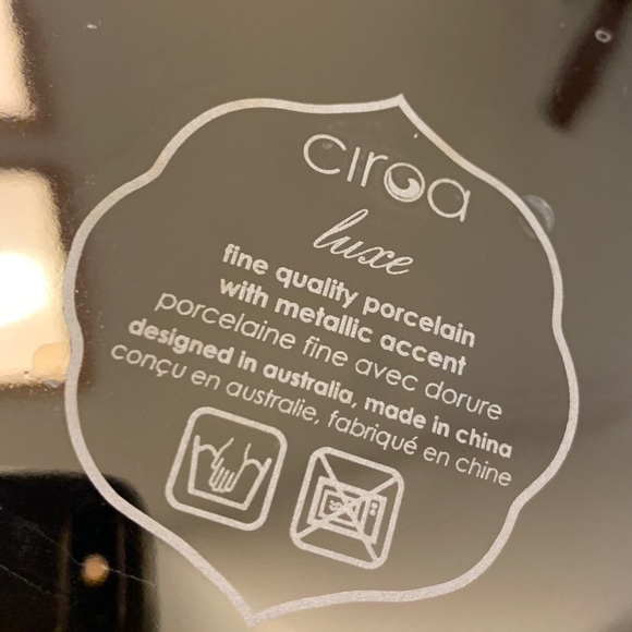 Ciroa Luxe Gold Metallic Porcelain Dinner Plates - Picture 3 of 4